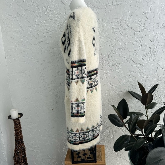 Anthropology My Michelle fuzzy long Aztec print boho long cardigan, size M - Picture 13 of 16